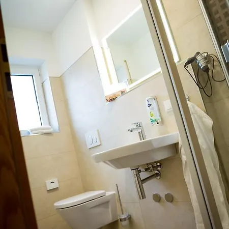 Gasthof-hotel Harth فندق